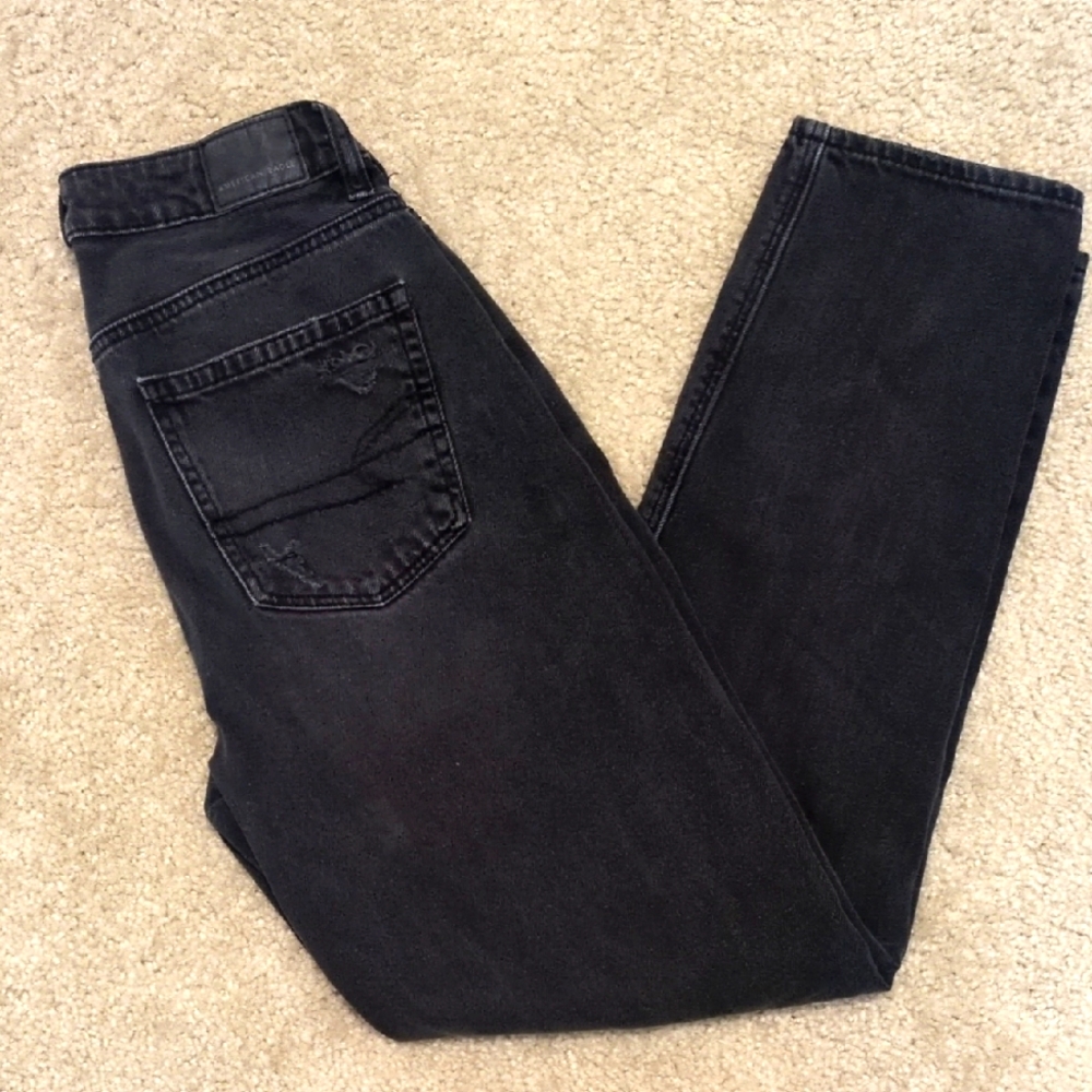 American Eagle Women's Black Distressed Jeans